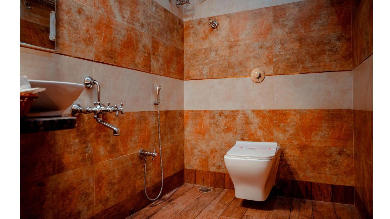Hotel Dc Star Tarapith Eksteriør bilde
