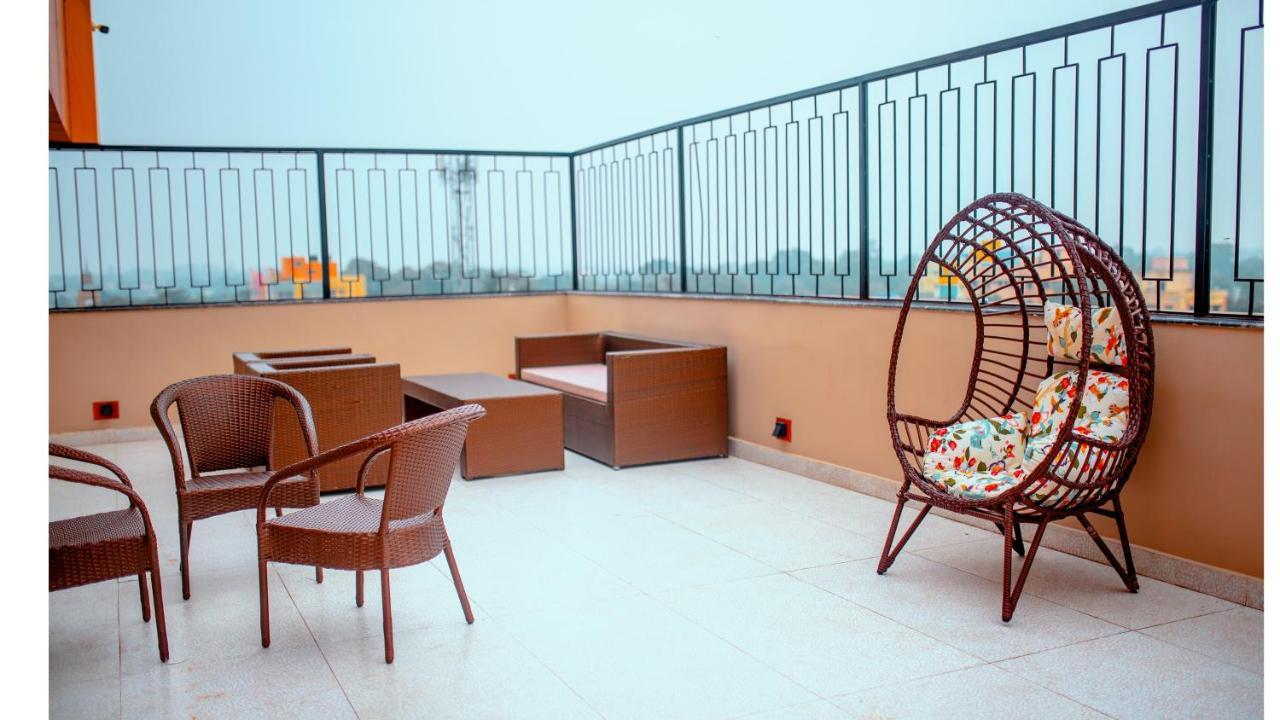 Hotel Dc Star Tarapith Eksteriør bilde